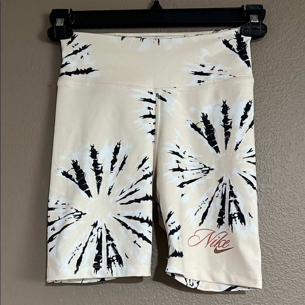 NIKE Dri Fit Biker Short